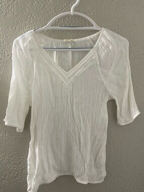Ember Women's White V-Neck Textured Blouse Large